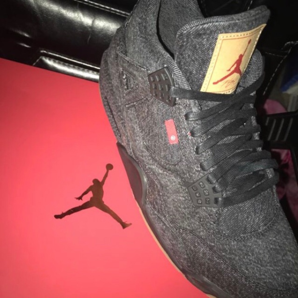 Jordan 4 blank tag Levi’s